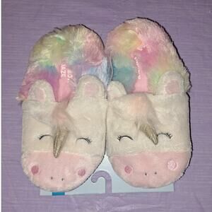 Rainbow Daze Size 2/3 Unicorn Fuzzy Slippers